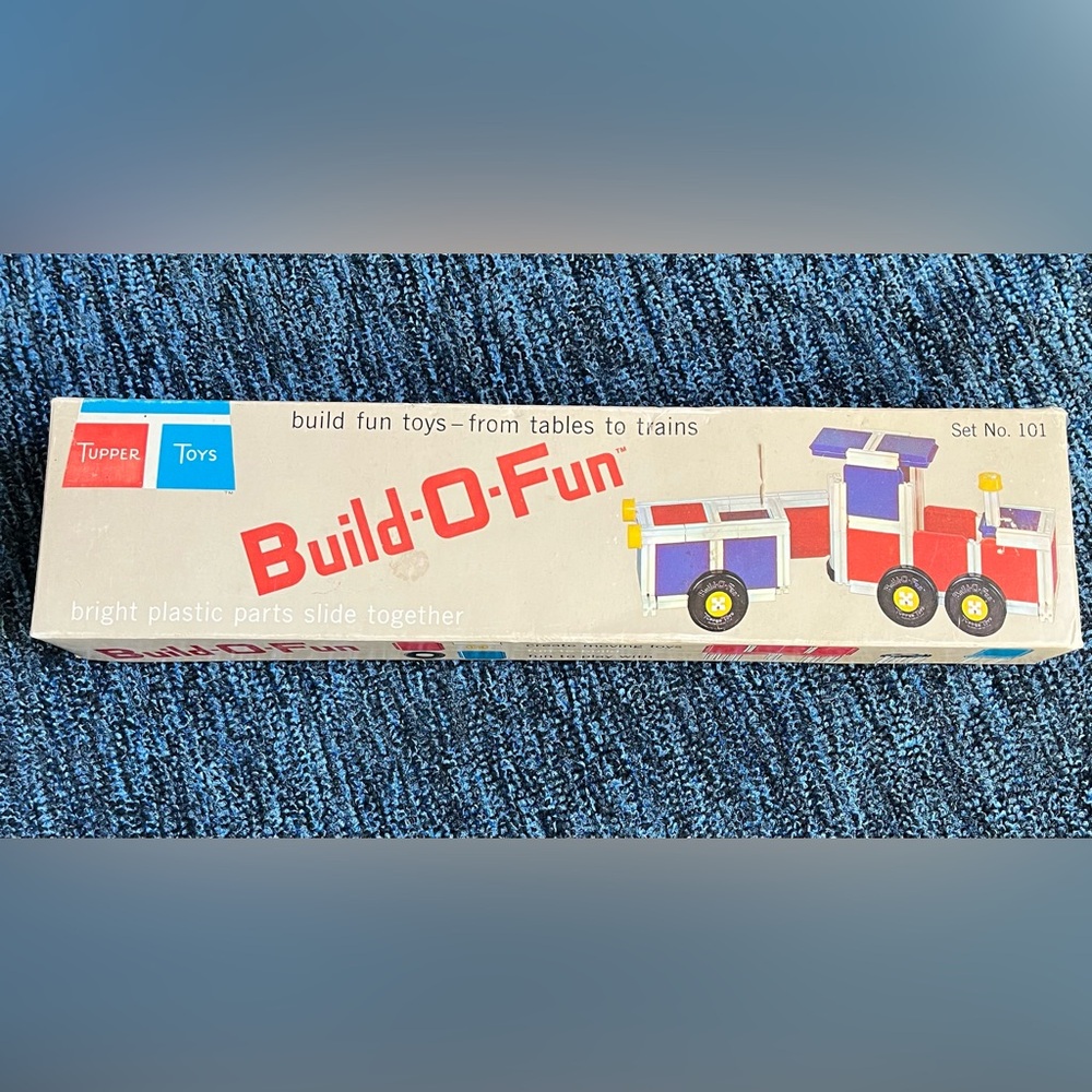 Vintage Tupper Toys Build-O-Fun Set - Red, Blue, Yellow